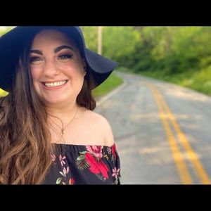 Meet your Posher, Mandy